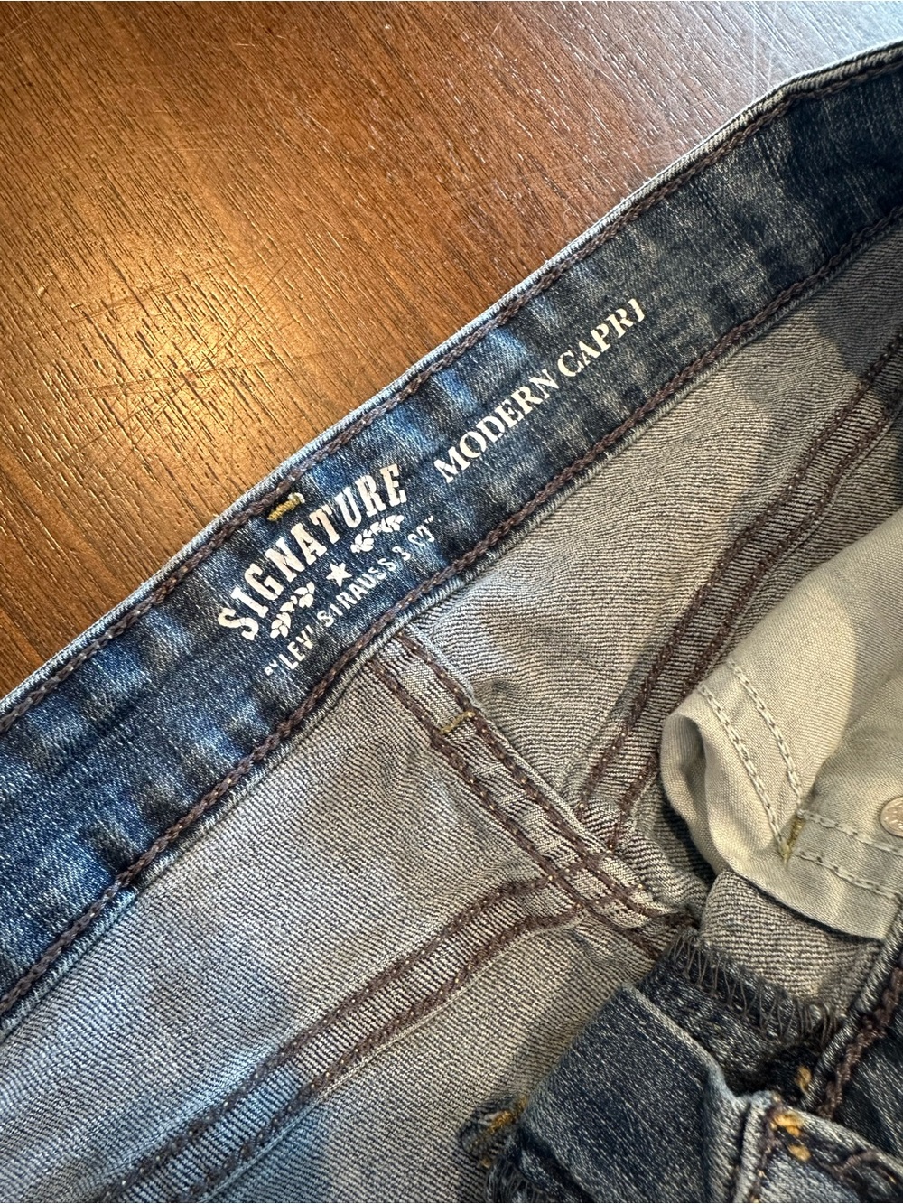 Classic Women's Light Blue Straight-Leg Jeans - Picture 2 of 4